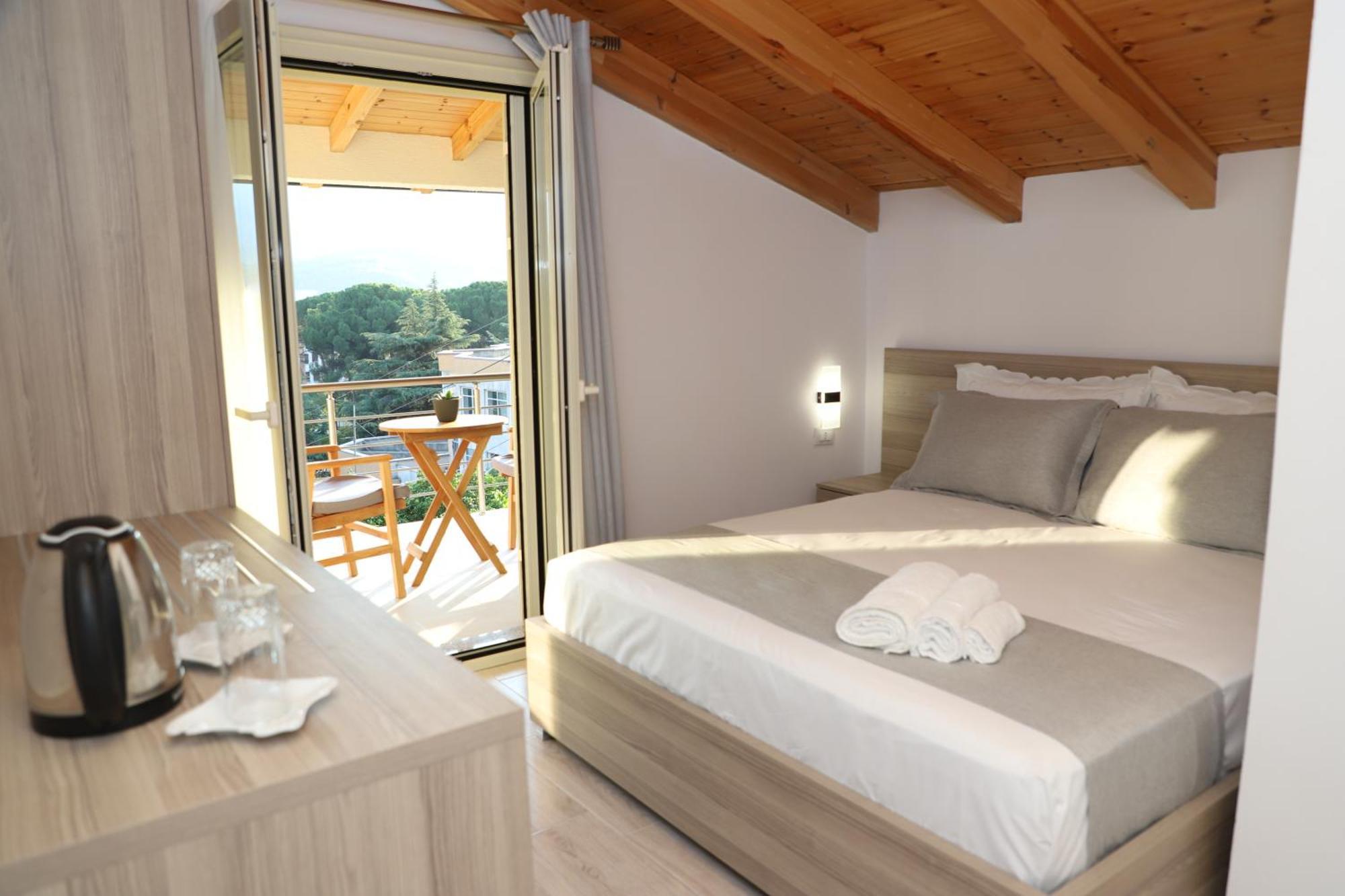 Guesthouse Kazazi Berat Eksteriør bilde