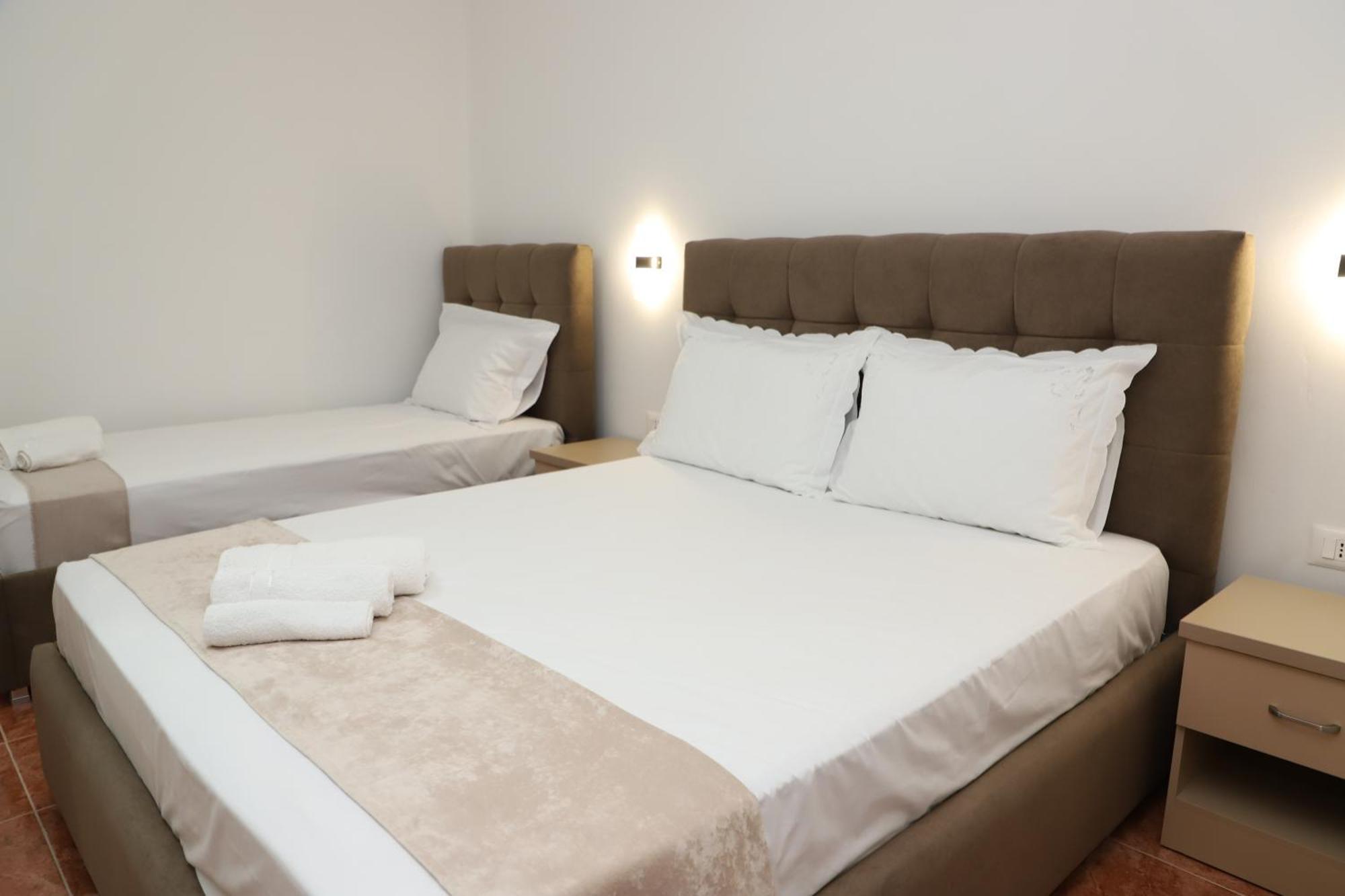 Guesthouse Kazazi Berat Eksteriør bilde